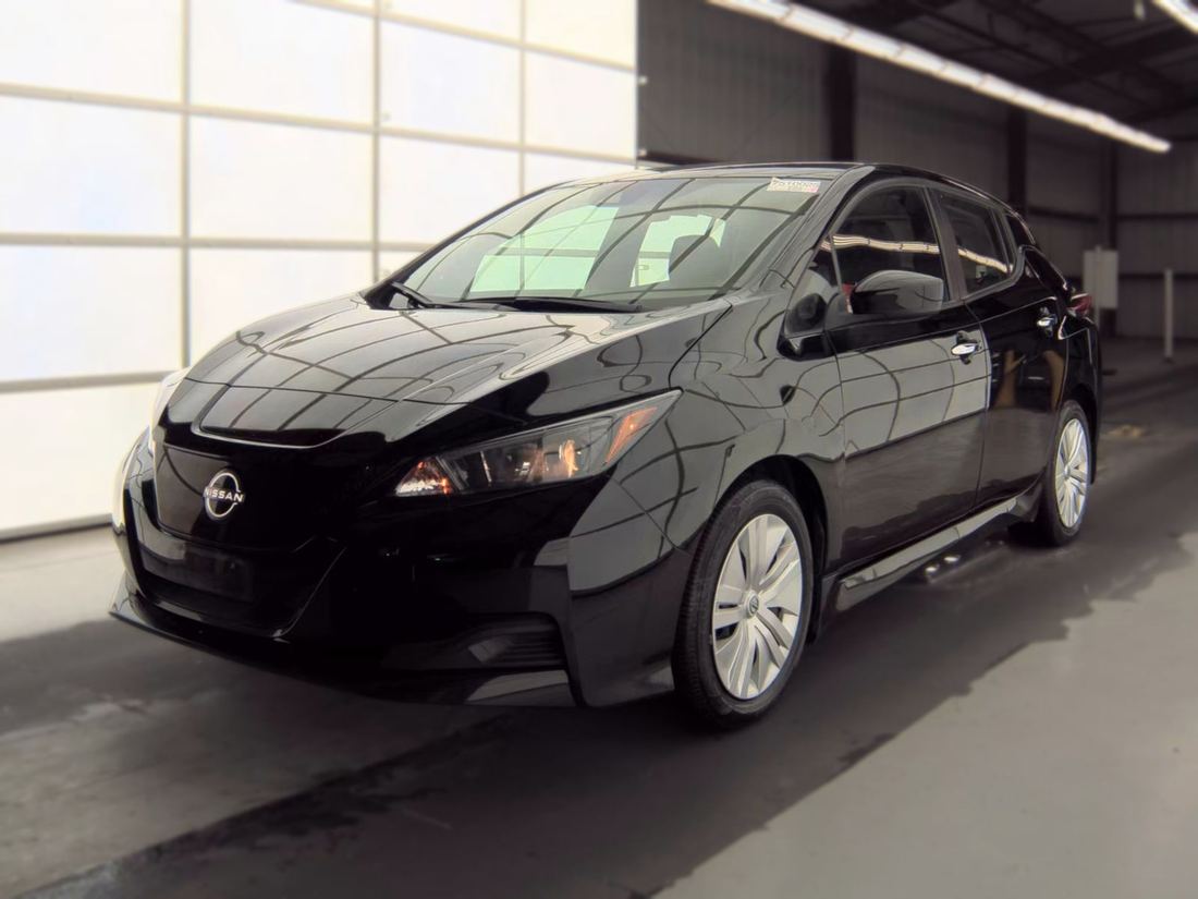 2025 NISSAN S