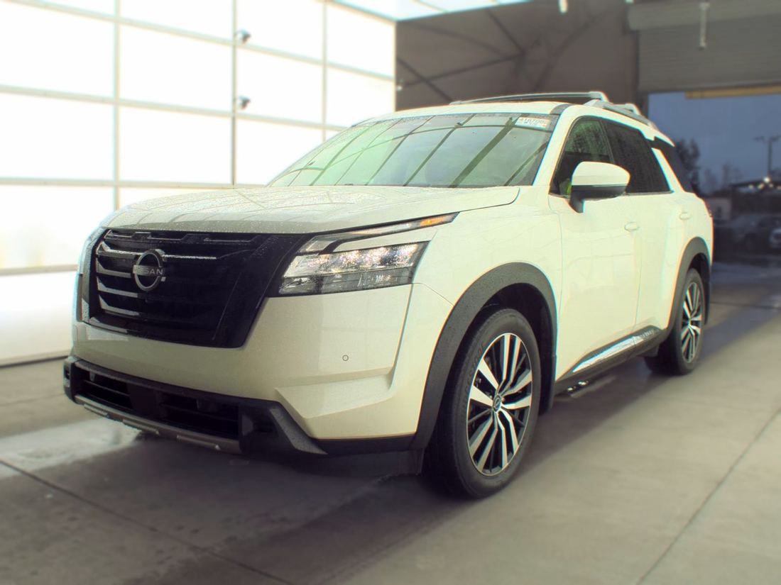 2024 NISSAN PLATINUM