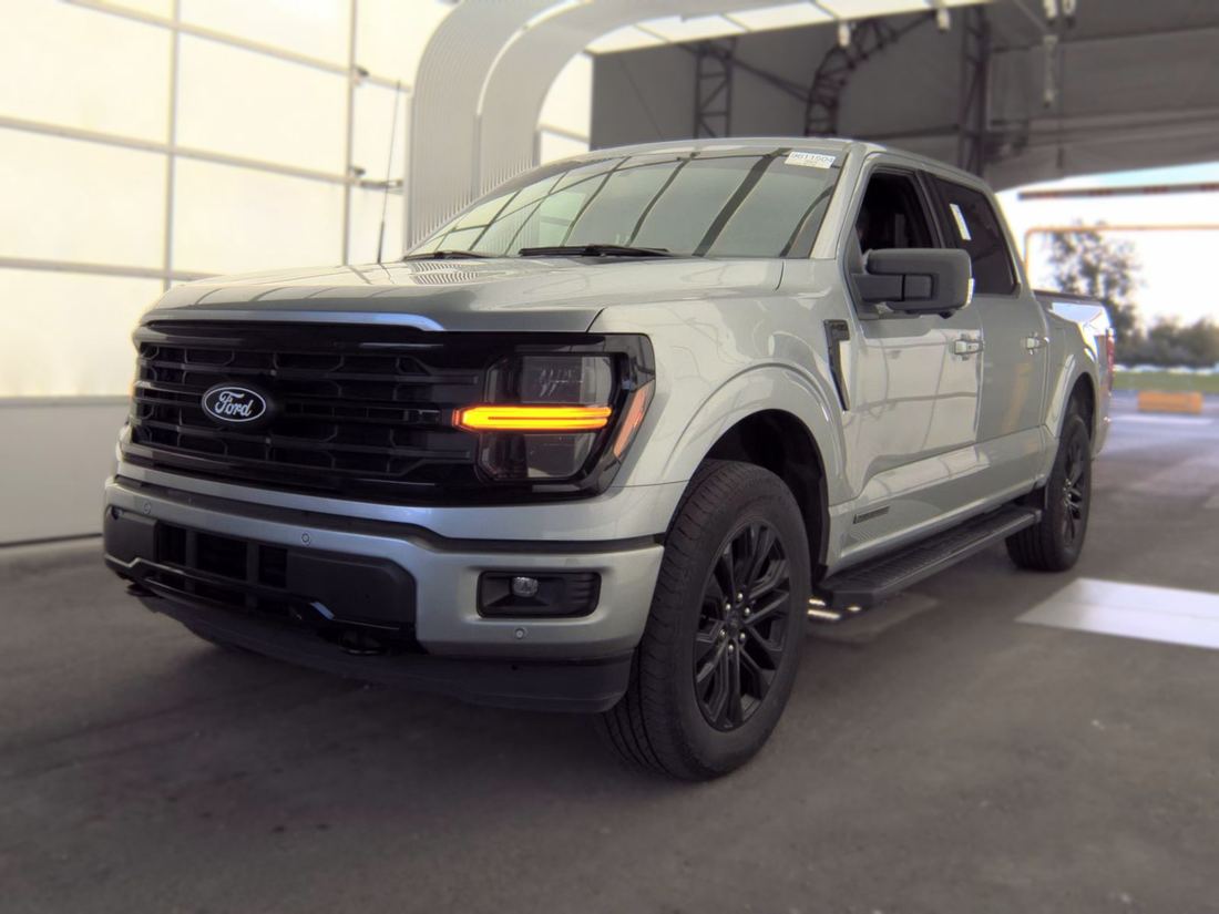 2024 FORD XLT