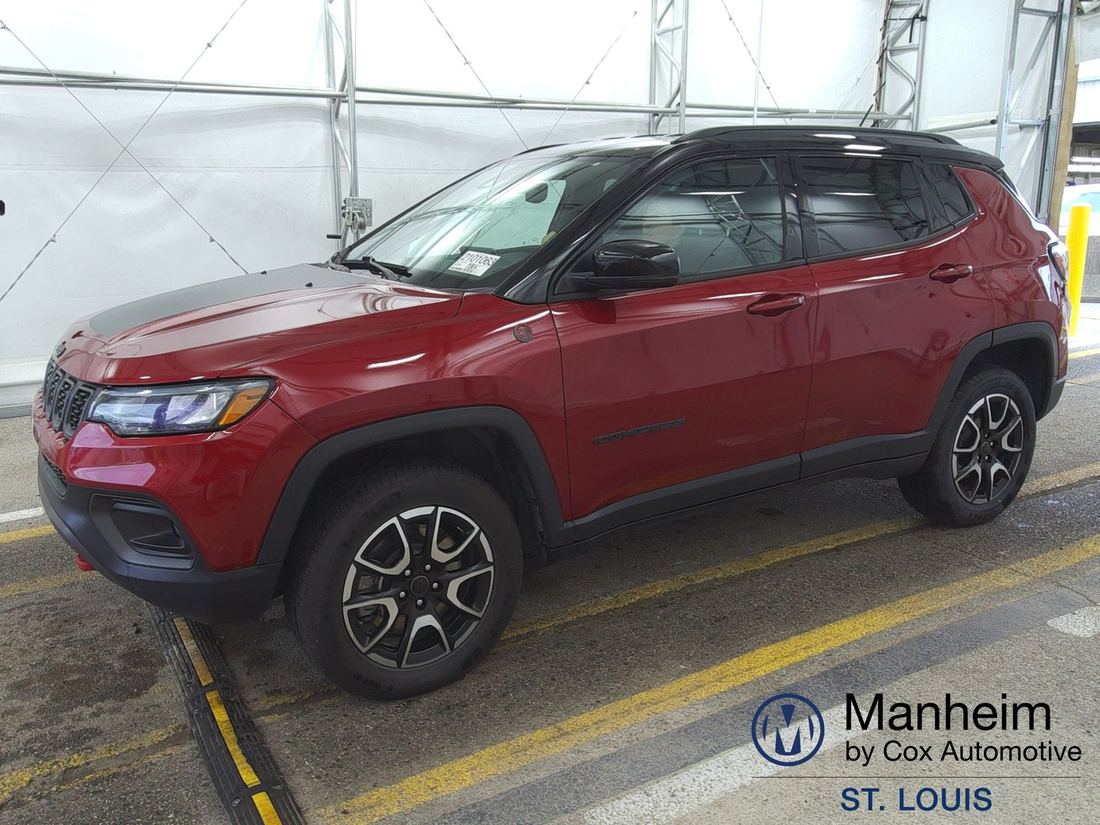 2025 JEEP Trailhawk
