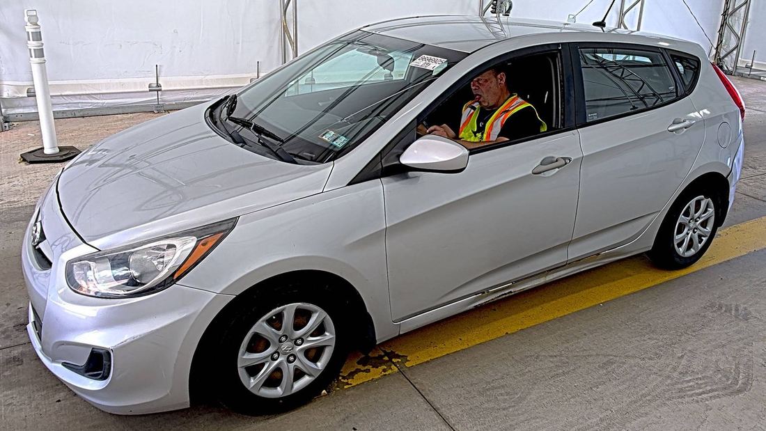 2013 HYUNDAI GLS, GS