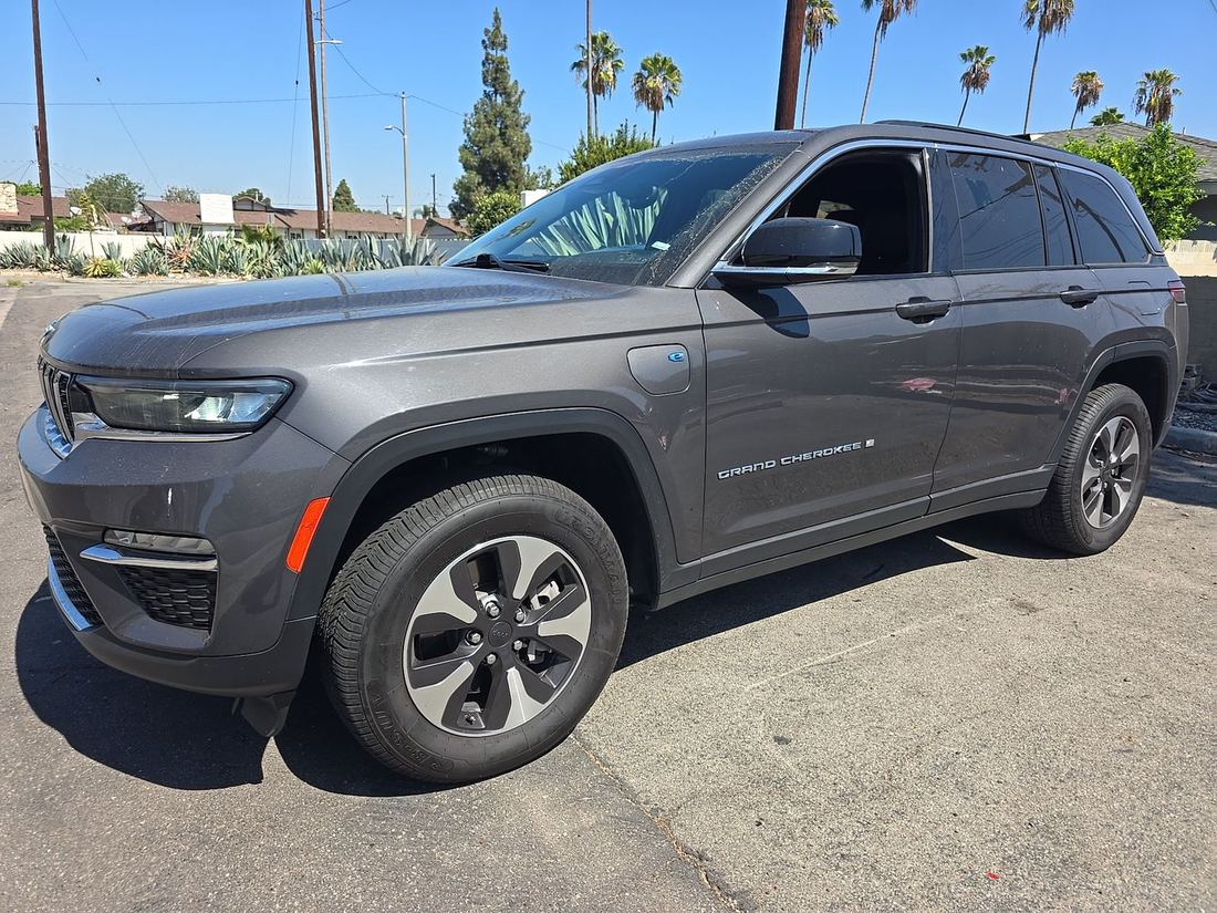2024 Jeep WL