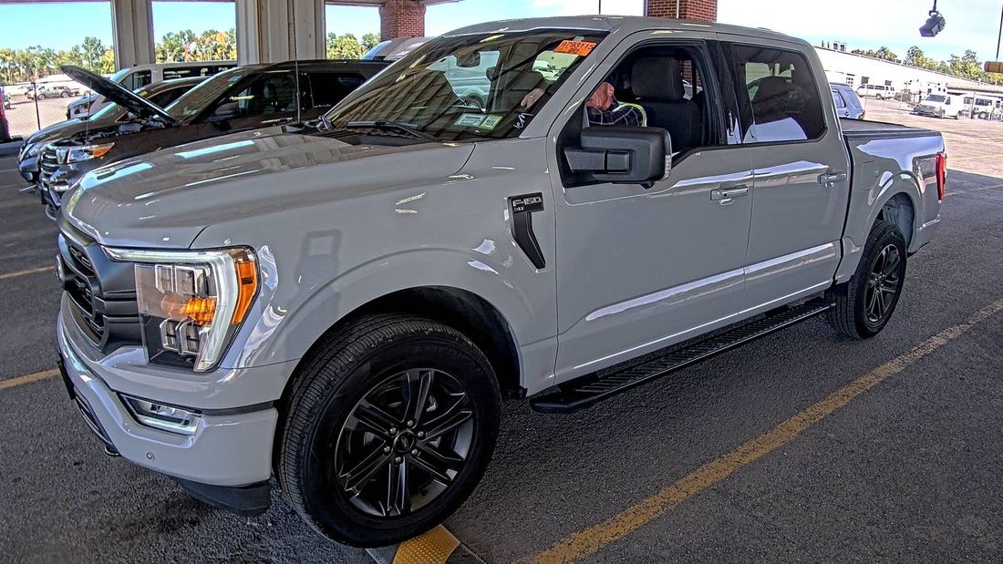 2023 FORD SuperCrew