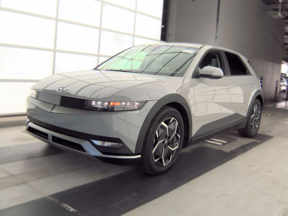 2024 Hyundai SE