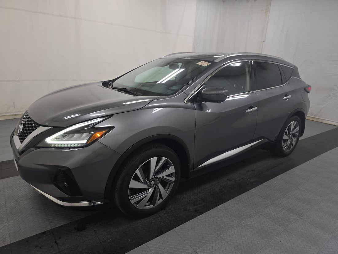 2021 Nissan SL