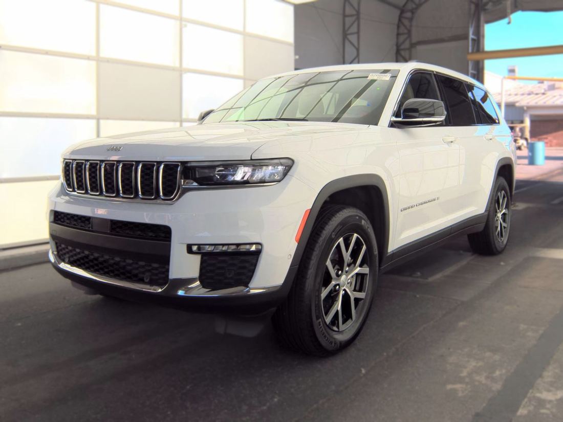 2025 JEEP Limited