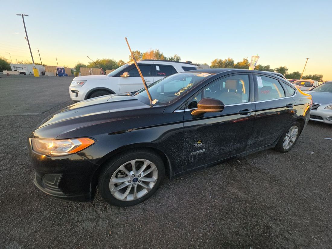 2019 FORD SE Hybrid