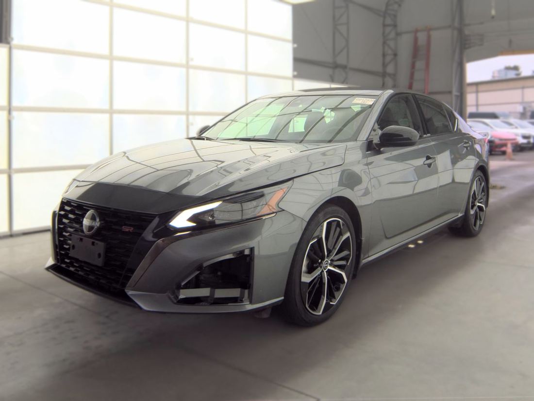 2024 Nissan SR