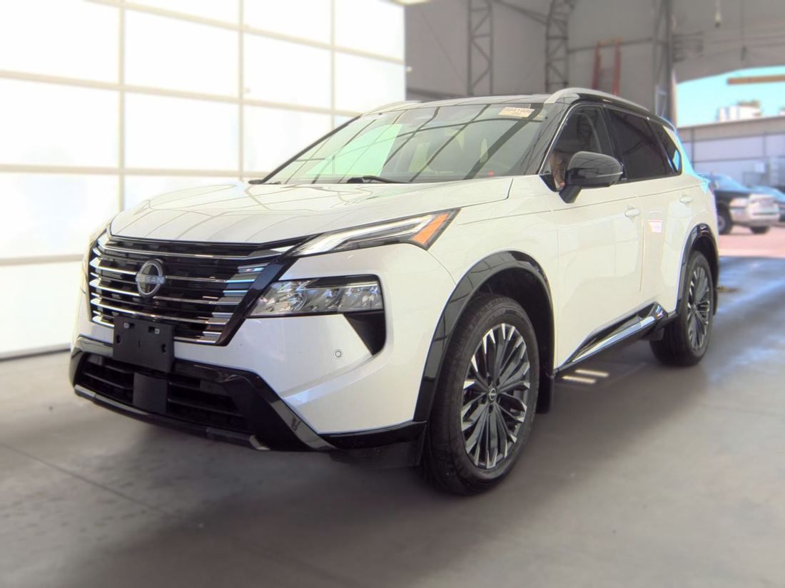 2024 Nissan PLATINUM