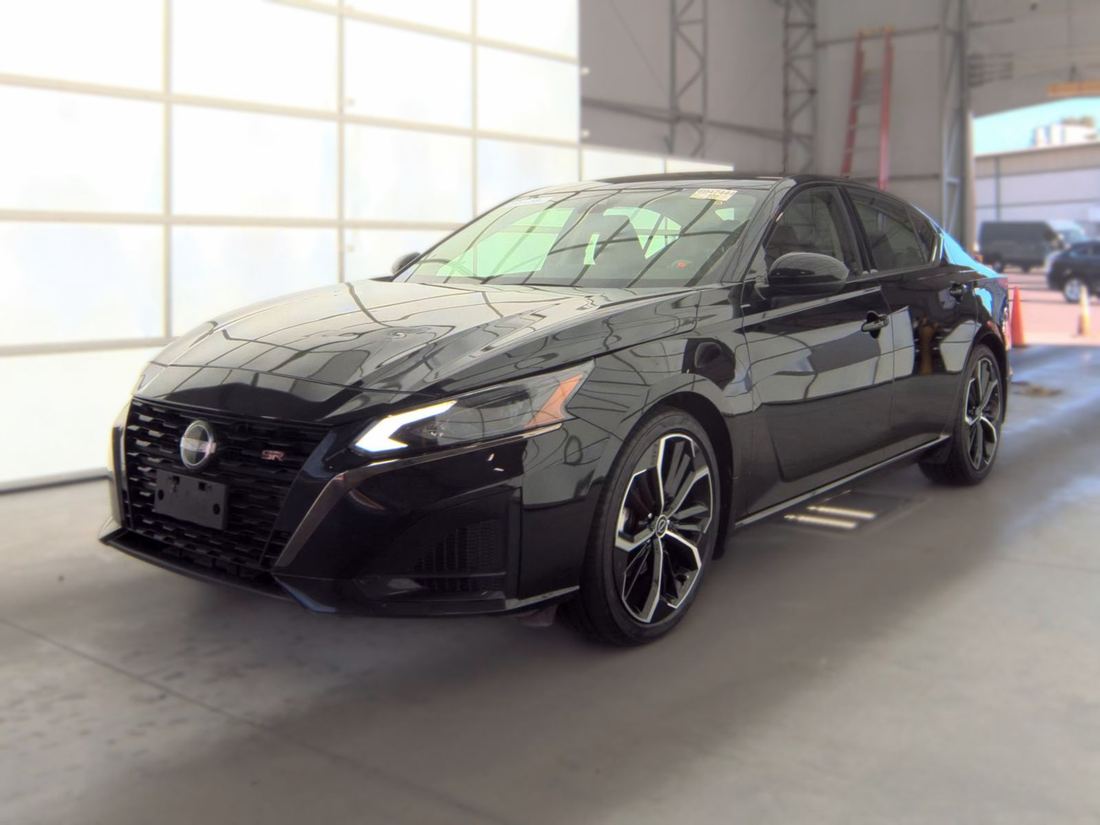 2024 Nissan SR