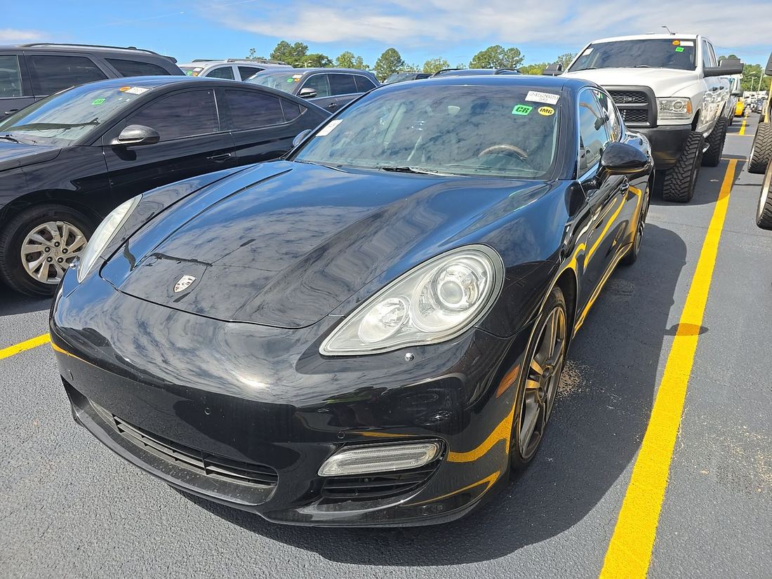 2011 PORSCHE Panamera