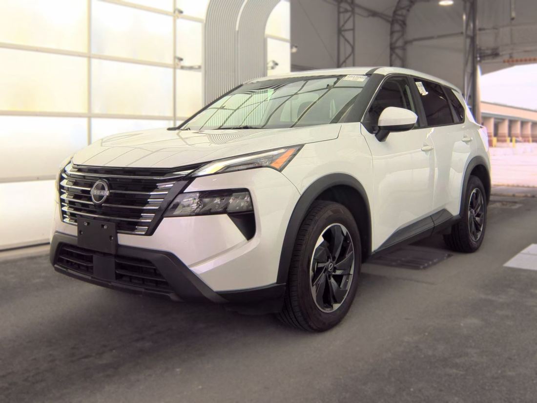 2025 Nissan SV