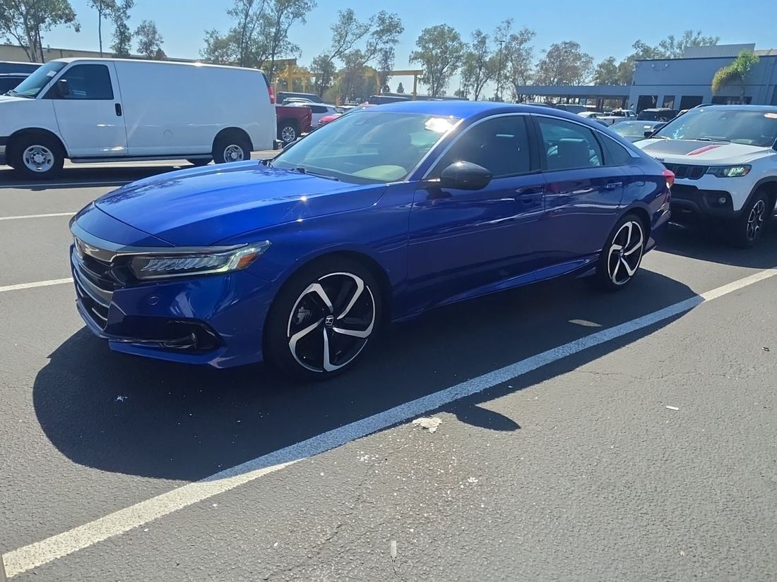 2022 HONDA Sport