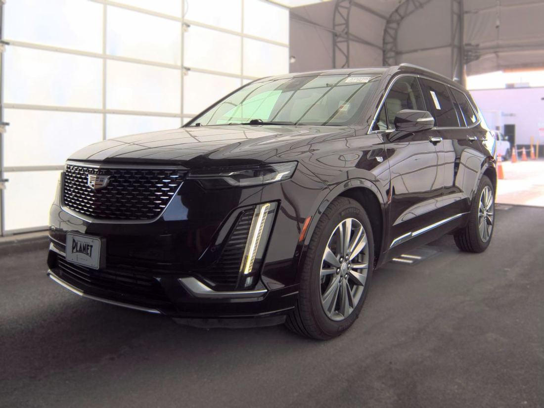 2020 CADILLAC Premium Luxury