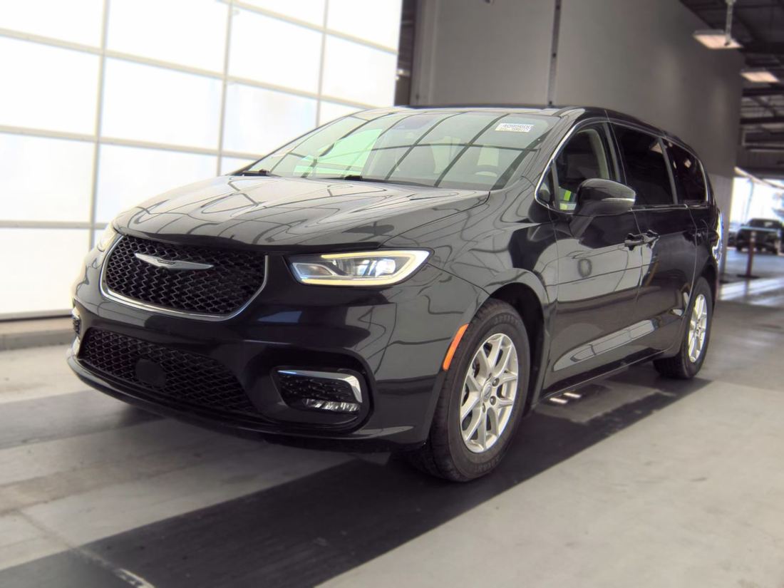 2023 CHRYSLER Touring L