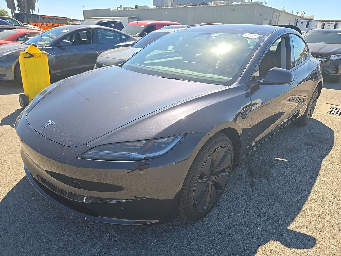 2024 TESLA Model 3