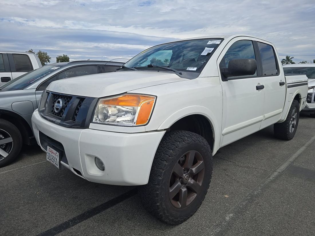 2012 NISSAN Titan