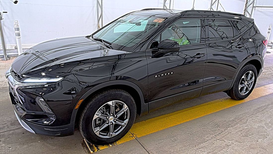 2023 Chevrolet 2LT