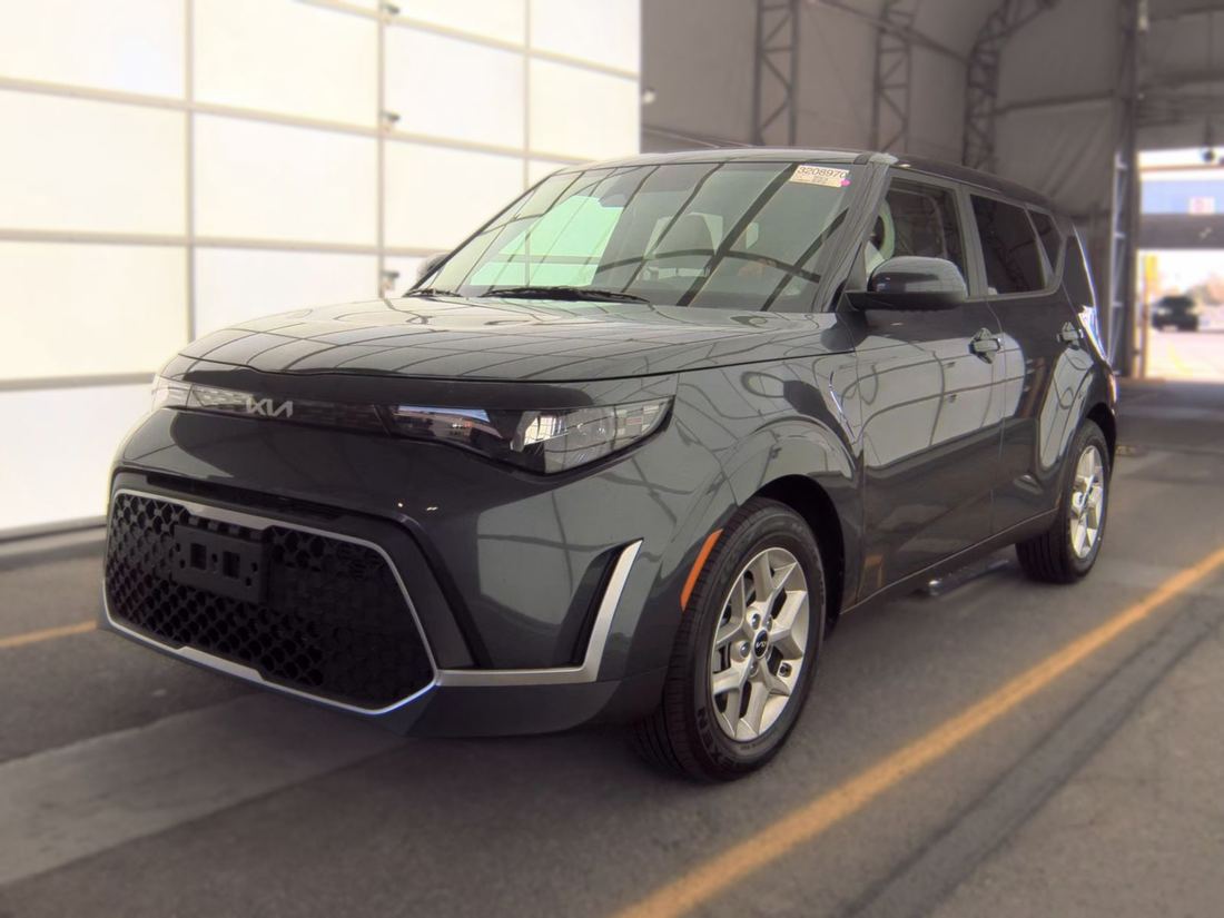 2023 Kia LX, S