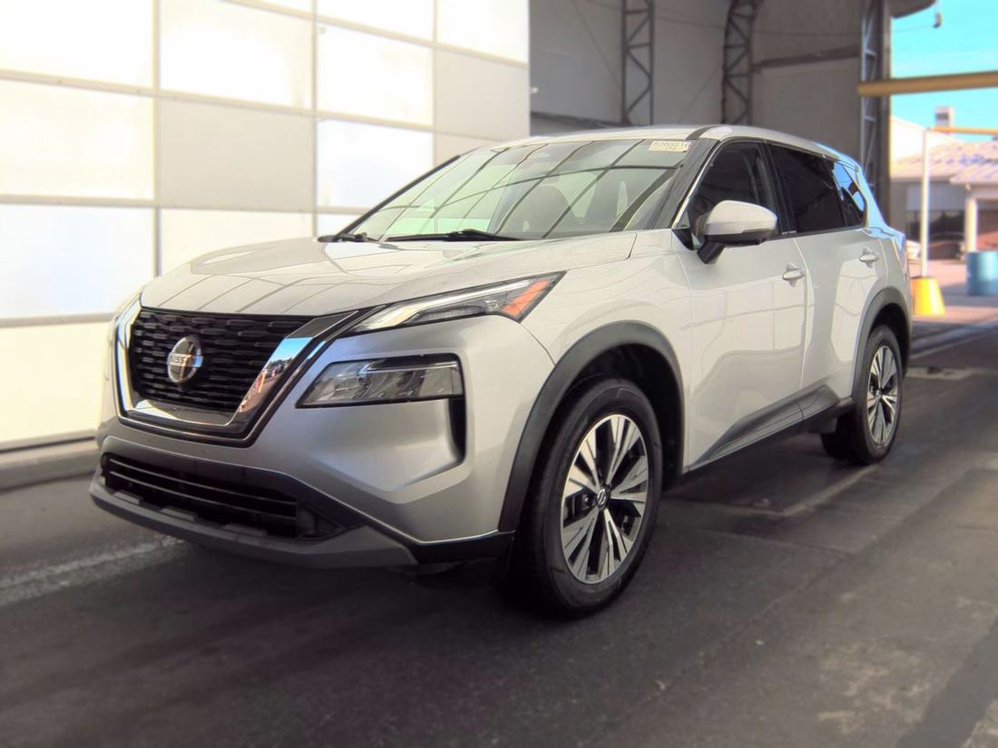 2021 NISSAN SV