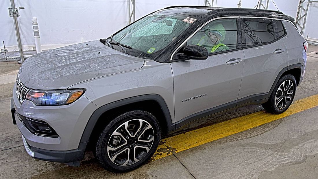 2023 JEEP Limited