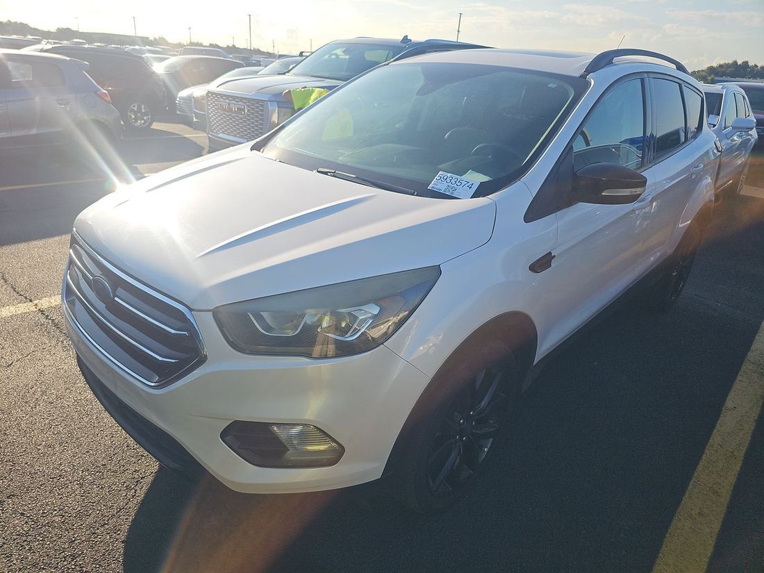 2017 FORD Titanium