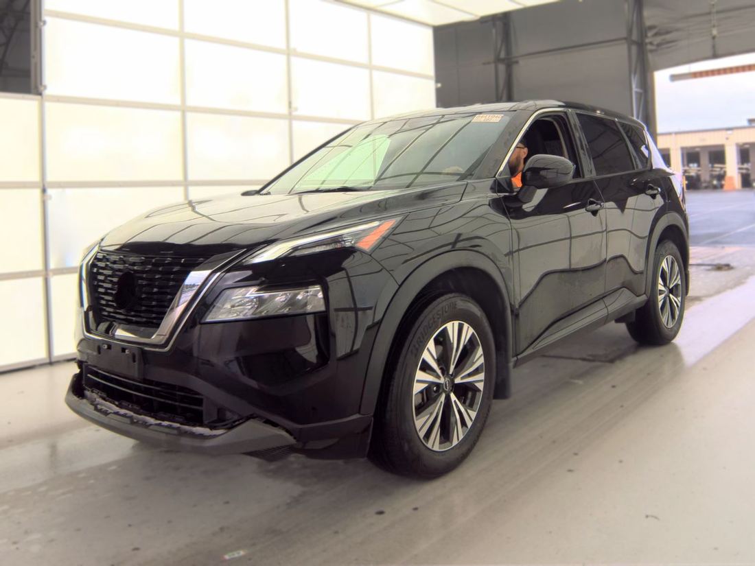 2023 NISSAN SV