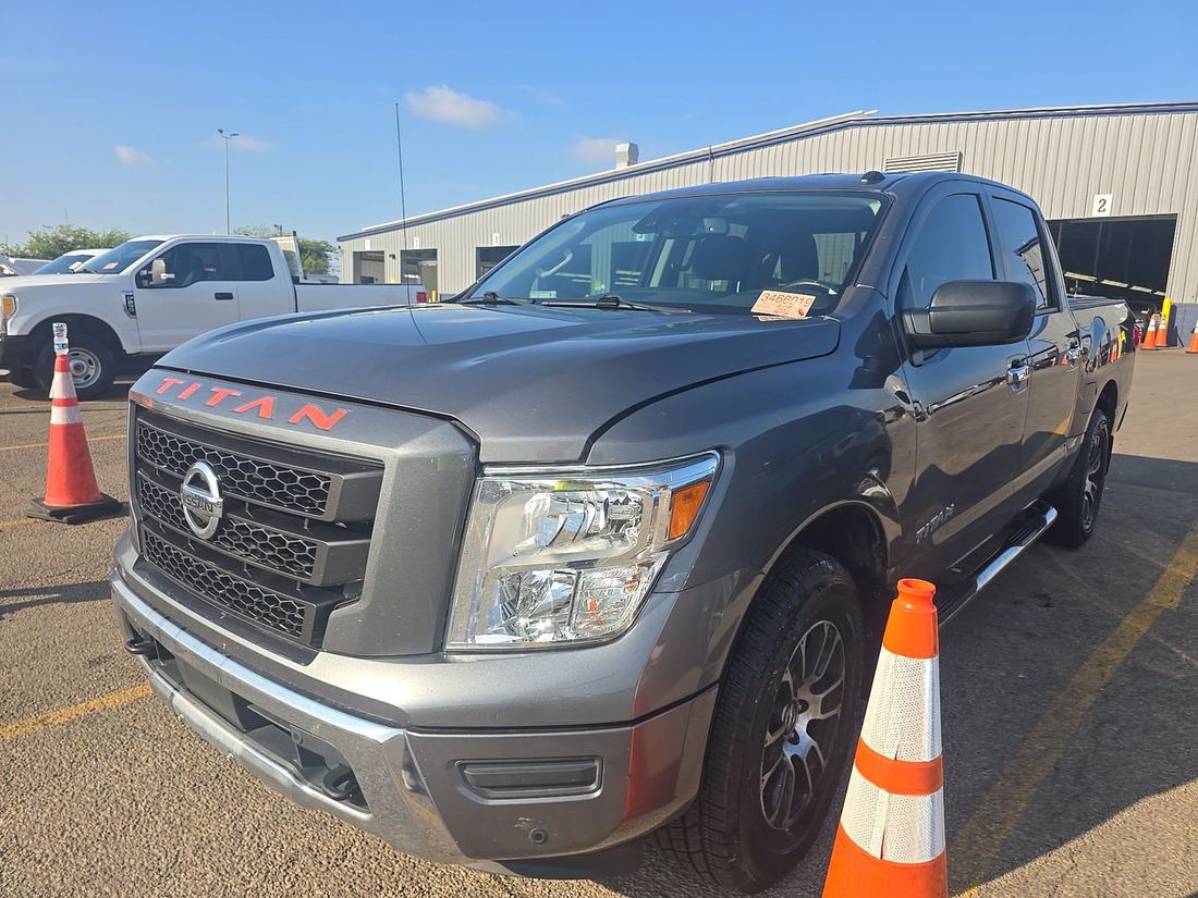 2021 NISSAN Crew Cab