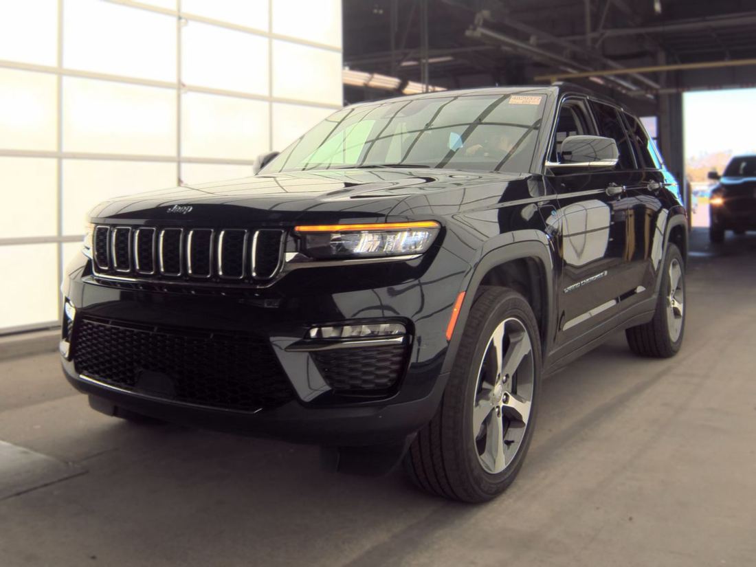 2024 JEEP WL