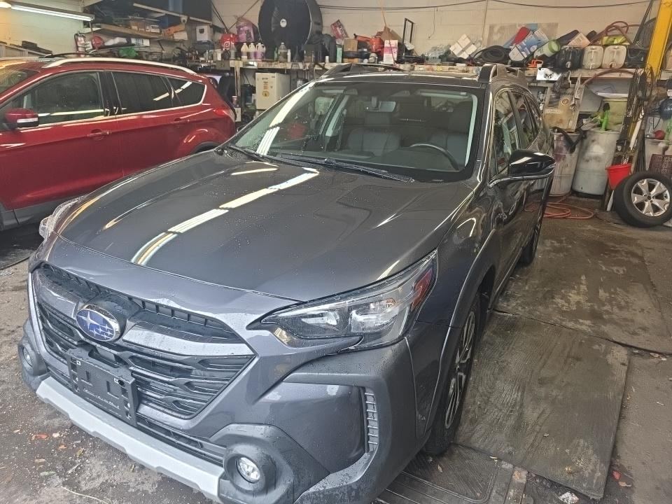 2023 SUBARU Limited