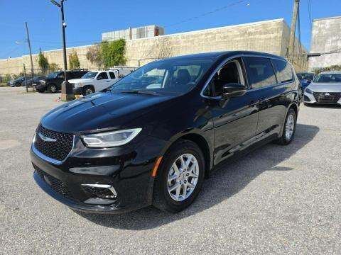 2024 Chrysler RU