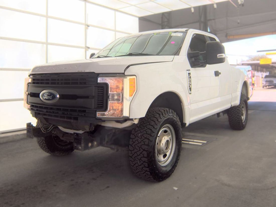 2017 FORD Super Duty - Single Rear Wheel