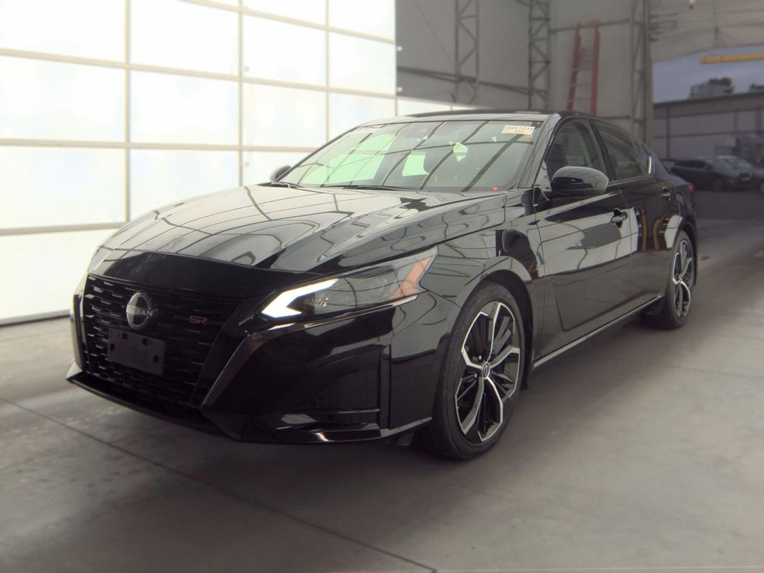 2024 NISSAN SR