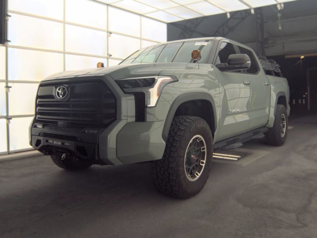2025 TOYOTA 75 Series