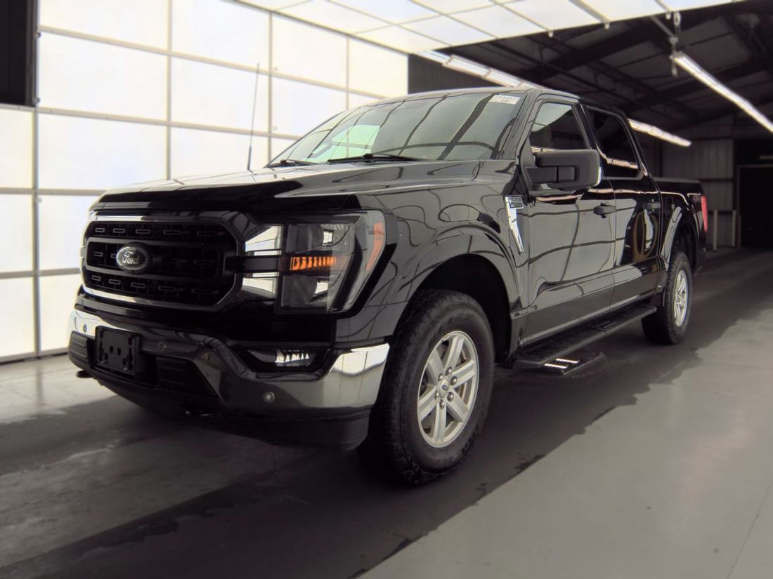2023 FORD SuperCrew