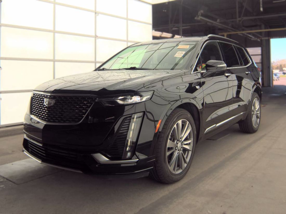 2024 CADILLAC Luxury