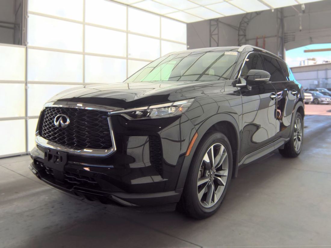 2023 INFINITI Luxe