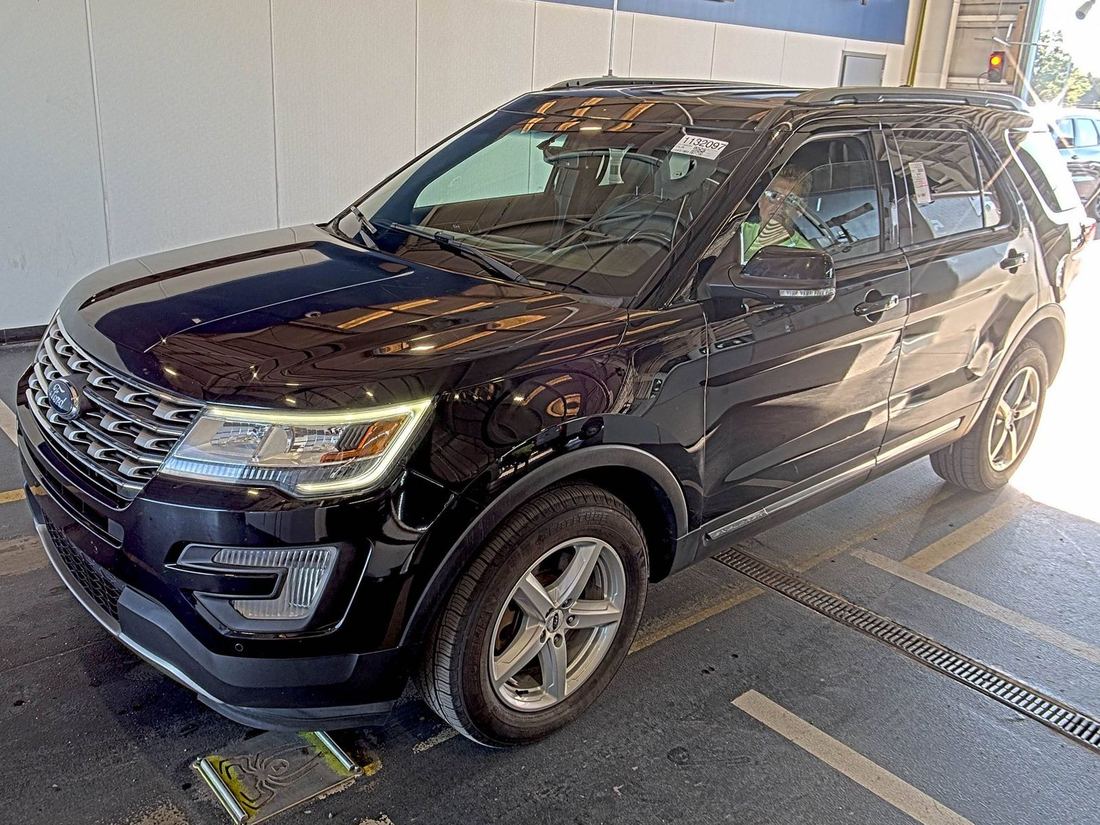 2017 FORD XLT