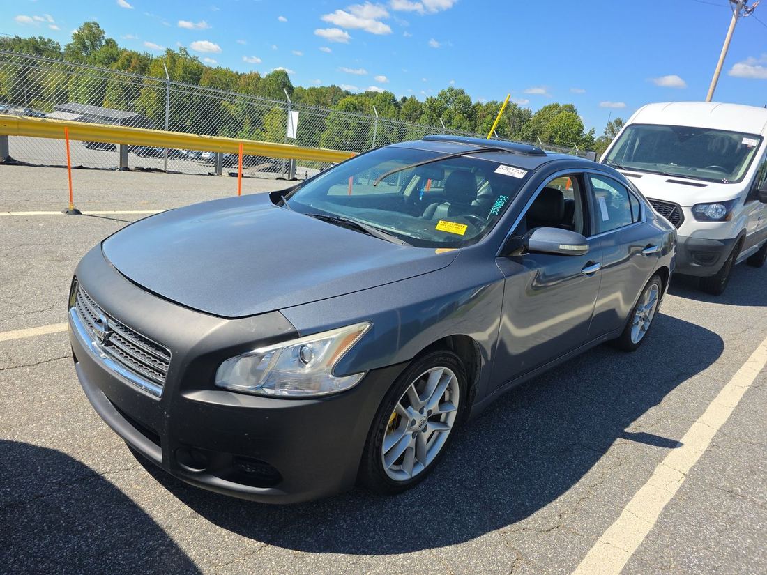 2011 NISSAN Maxima