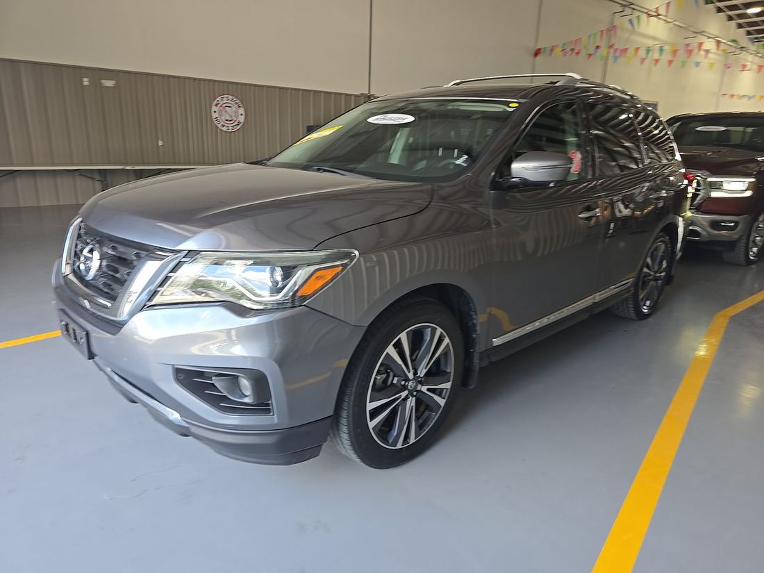 2017 NISSAN Pathfinder