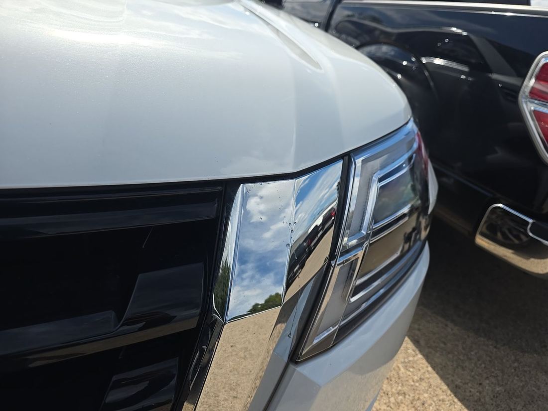 2024 NISSAN PLATINUM