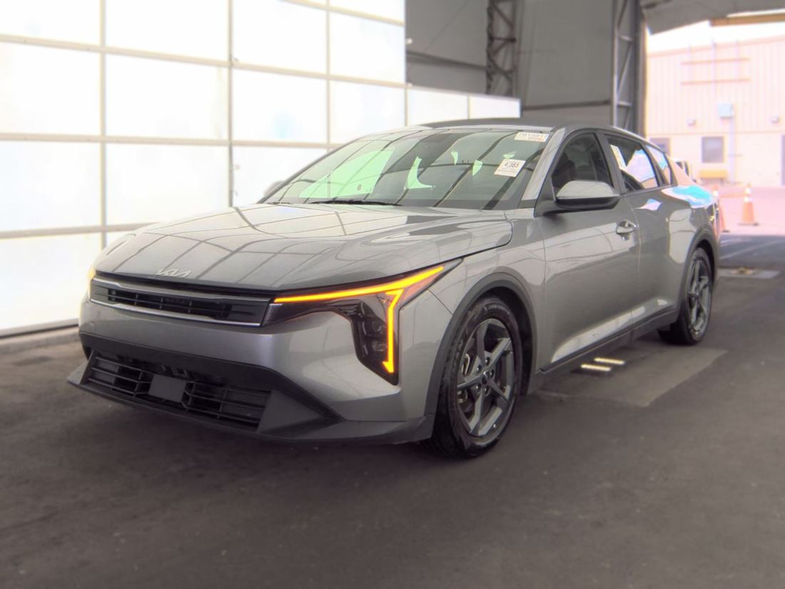 2025 KIA LX, LXS