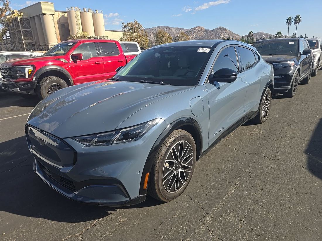 2024 FORD Premium