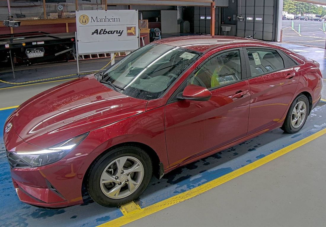 2023 HYUNDAI SE
