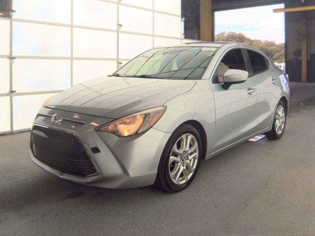 2017 TOYOTA Yaris iA