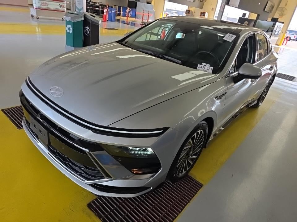 2025 Hyundai Limited
