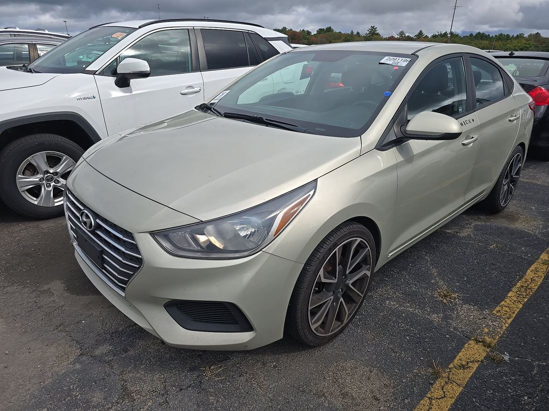 2020 HYUNDAI SE and SEL