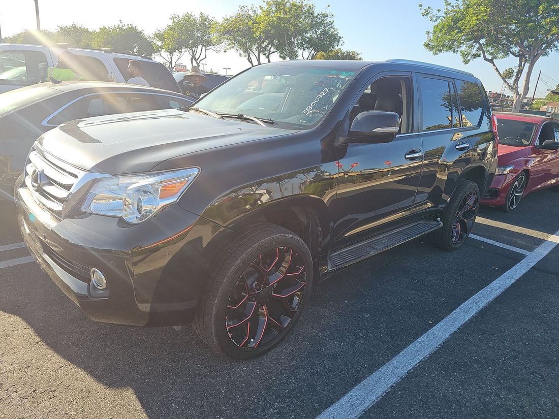 2011 Lexus URJ150L