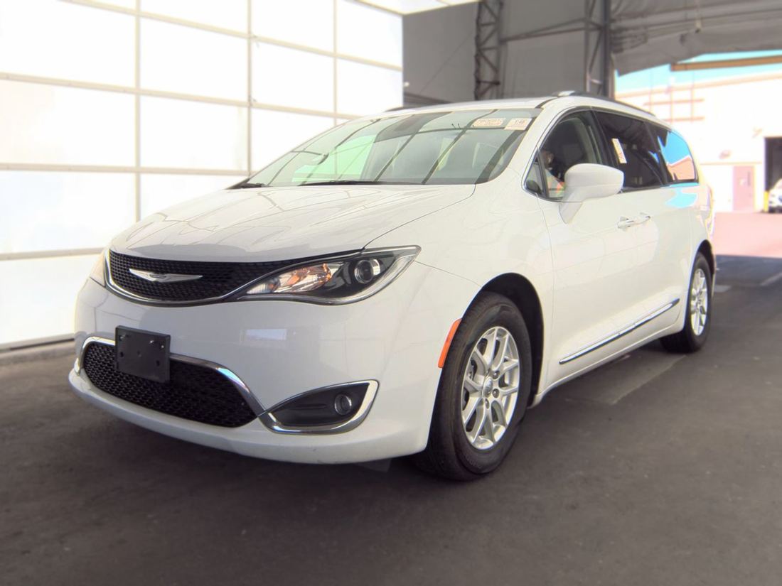 2020 CHRYSLER Touring L