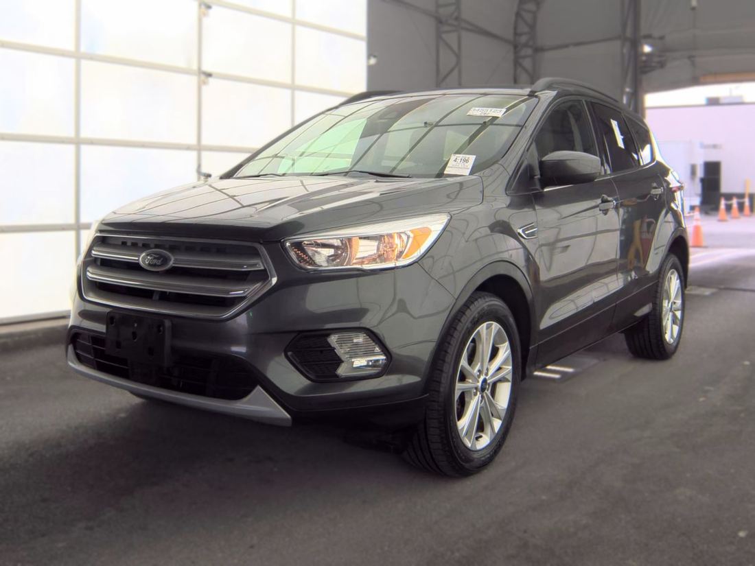 2018 FORD SE